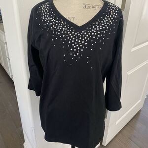 Quacker Factory  Black Studded Bling T-Shirt Women's XL Black V-Neck Pullover